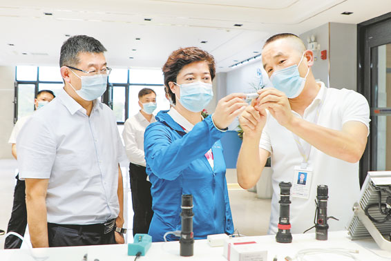 趙璟：嚴格落實常態(tài)化疫情防控措施 持續(xù)推進縣域經(jīng)濟高質(zhì)量發(fā)展