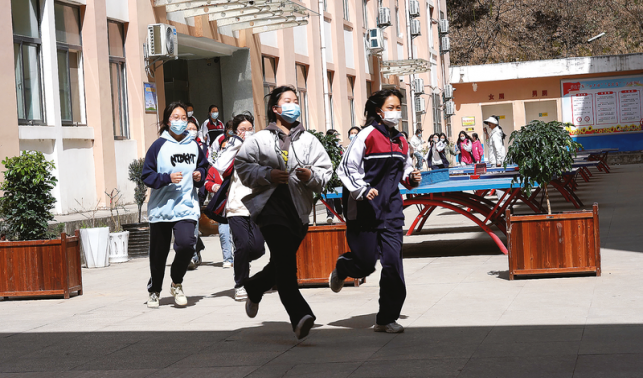 安全教育護(hù)成長(zhǎng)