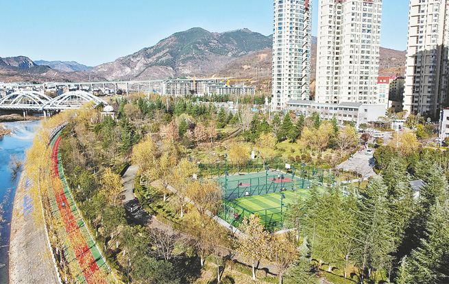 商洛城市街景——丹江公園運(yùn)動(dòng)場(chǎng)