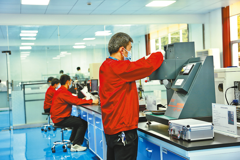 堅持“項目為王”加快高質(zhì)量發(fā)展