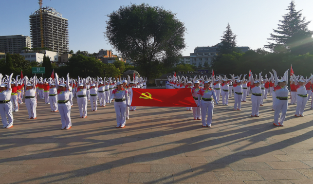 多彩活動(dòng)慶“七一” 濃濃深情頌黨恩