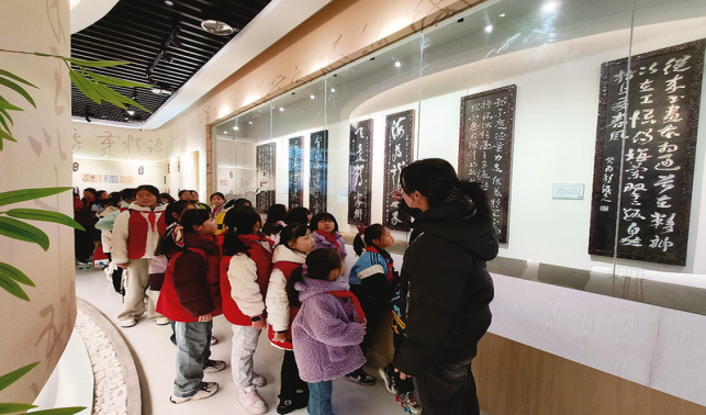 感受漢字文化魅力 弘揚(yáng)寶貴精神財富