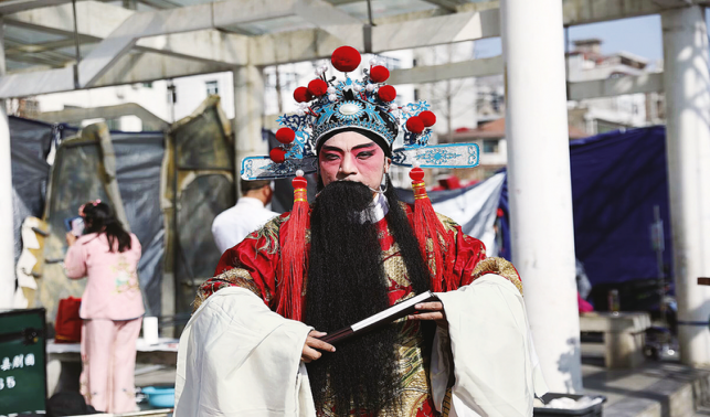 史鋒：一入梨園知春色