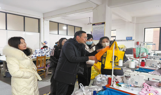 潤(rùn)安毛絨玩具廠將落戶鎮(zhèn)安