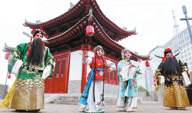 一口包子一口春 半城山水“喚”君來(lái)