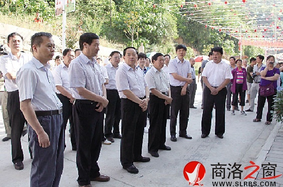 市四套班子領(lǐng)導(dǎo)深入鎮(zhèn)安視察指導(dǎo)&ldquo;雙包雙促&rdquo;精準(zhǔn)扶貧工作