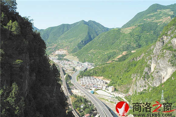 交通便捷，環(huán)境優(yōu)美的石甕子全景。