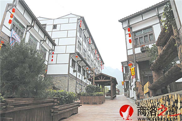 打柴廊道原是竹林關(guān)人上山打柴的主要通道，如今已是游人休閑的重要場所。