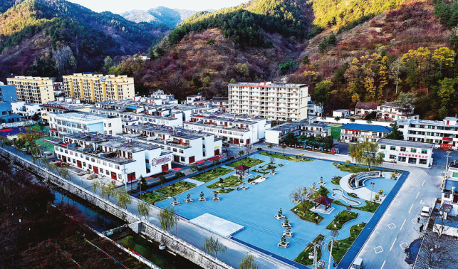 寺坪鎮(zhèn)：村美人和新畫(huà)卷