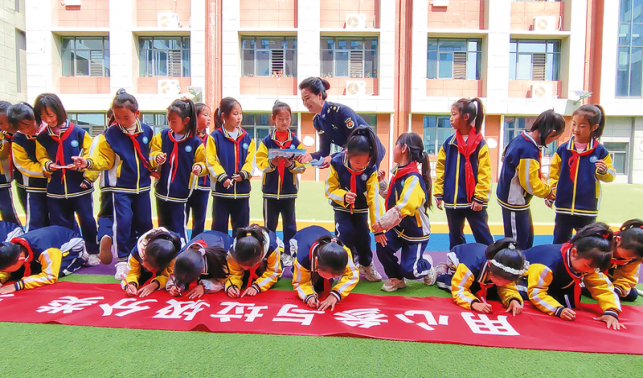 微實(shí)事托舉群眾“大幸?！?>
        <div   id=