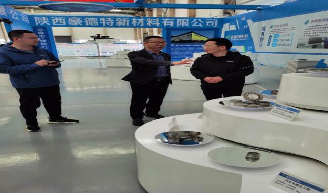 構(gòu)建和諧勞動(dòng)關(guān)系 讓勞動(dòng)者快樂(lè)勞動(dòng)