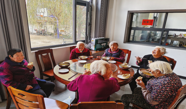老年助餐暖胃更暖心
