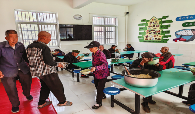 共享食堂共享關(guān)愛