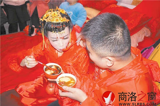 吃了子孫湯，可白頭偕老,子孫滿堂。