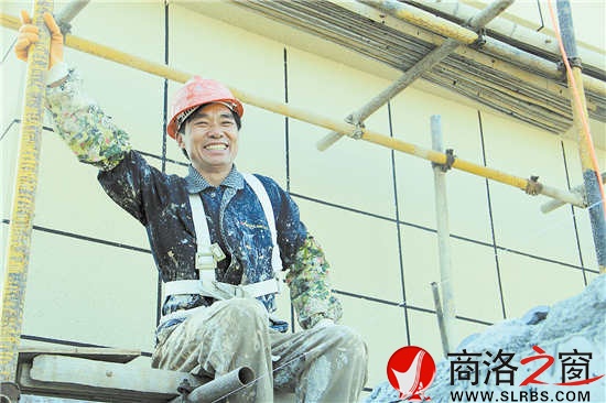說起遠方的家人，李義平的臉上不自覺地露出了甜甜的微笑。
