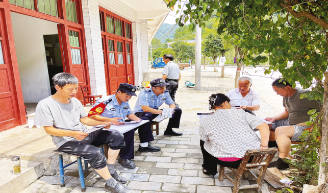 加強(qiáng)禁毒宣傳 共筑無(wú)毒防線(xiàn)